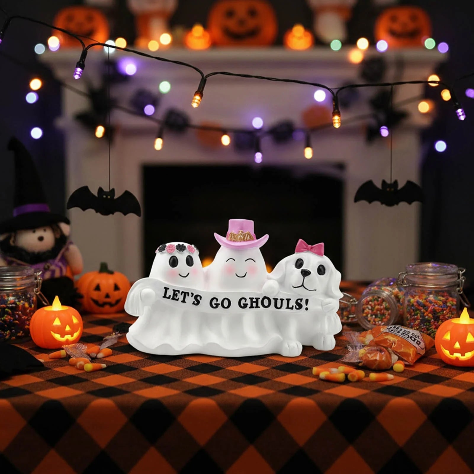 Halloween Ghost Decor, Resin Tabletop Halloween Indoor Decor, Pink Ghost Halloween Decor for Halloween Gift