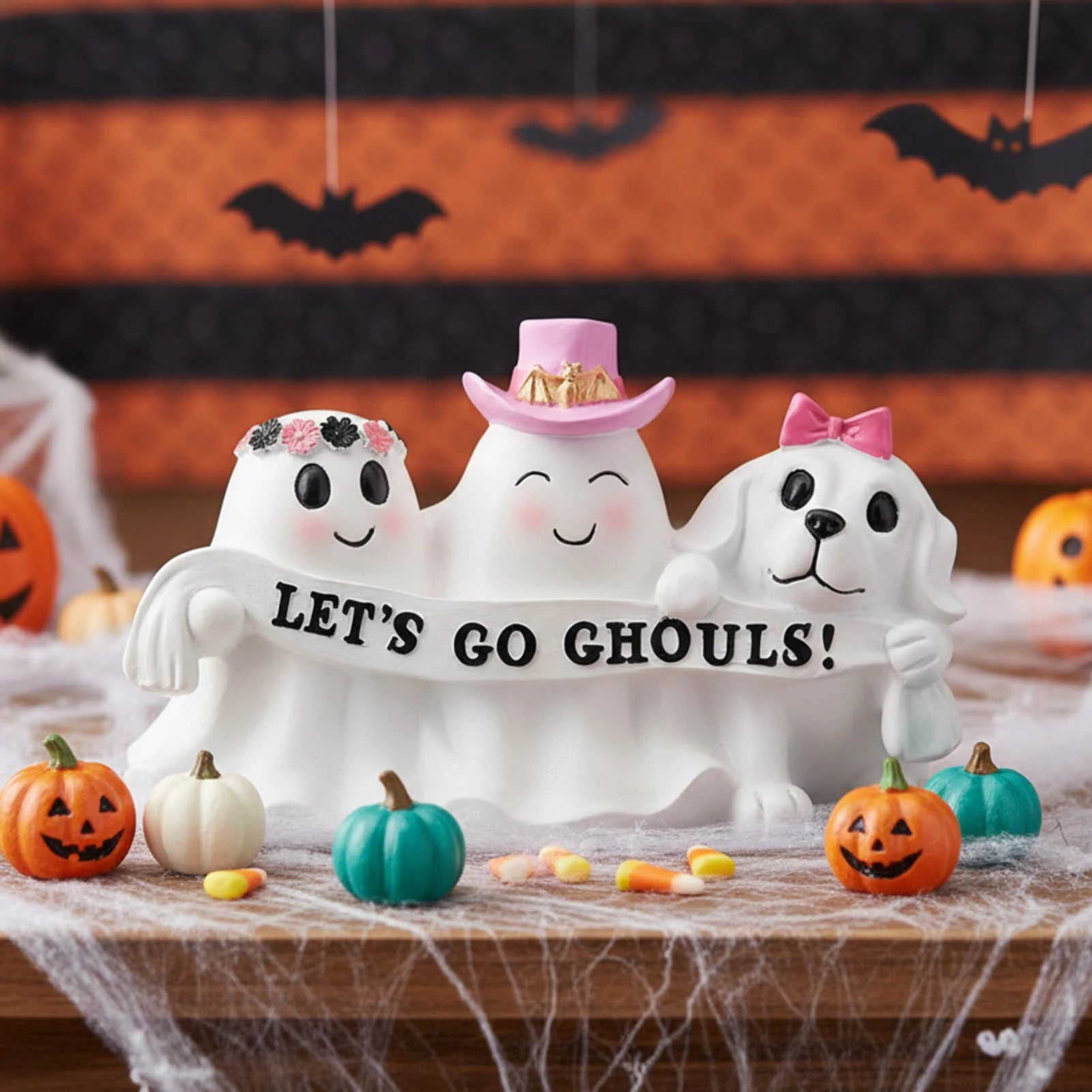 Halloween Ghost Decor, Resin Tabletop Halloween Indoor Decor, Pink Ghost Halloween Decor for Halloween Gift